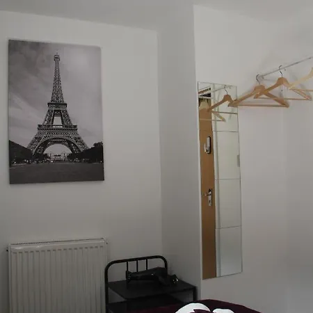 Kamilla's Zone-1 Homestay London