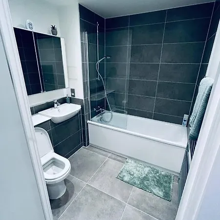 Apartment Luxury 2 Bedroom - Canning Town *
