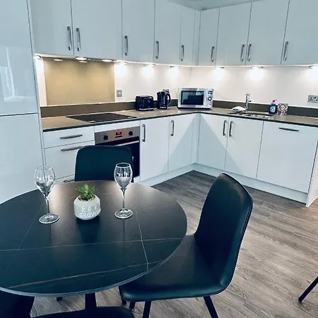 Apartment Luxury 2 Bedroom - Canning Town *