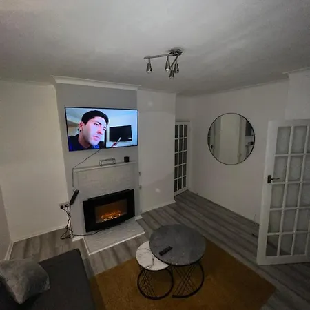 A Two Bedroom Cosy Hideaway Based In Greenwich Holiday home *