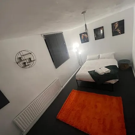A Two Bedroom Cosy Hideaway Based In Greenwich Holiday home