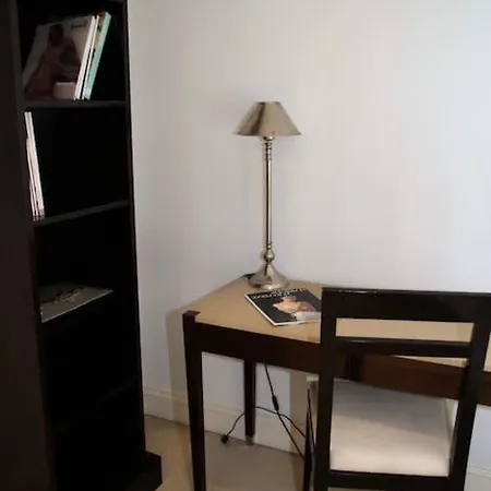 Apartment The Knightsbridge Deluxe Apart