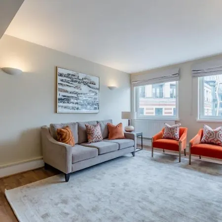 Bond Street Mayfair Penthouse Sleeps Up To 6 London
