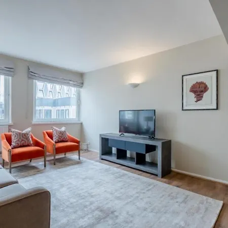 Bond Street Mayfair Penthouse Sleeps Up To 6 *
