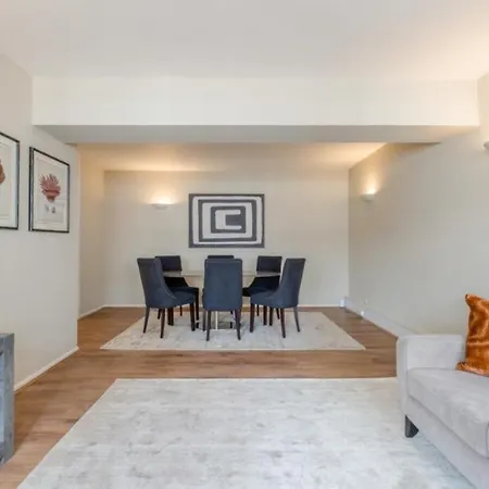 Bond Street Mayfair Penthouse Sleeps Up To 6 * London