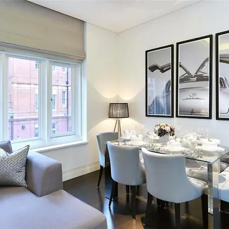 Park Lane Large Luxury Sleeps 6 *