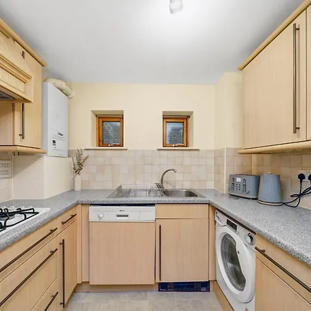 2 Bedroom Riverside Short Term & Flexible Renting Canary Wharf! * London