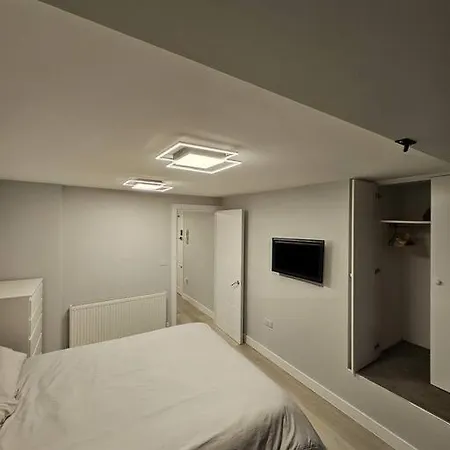 Apartment Luxury Flat - With Roof Terrace London