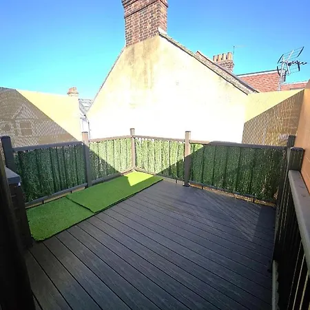 Luxury Flat - With Roof Terrace