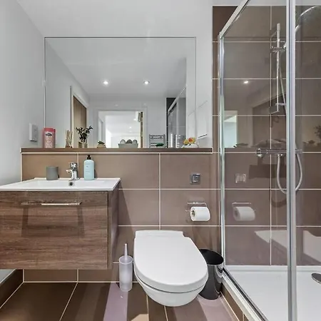 Apartment Brand New 20 Mins From Waterloo Bp34