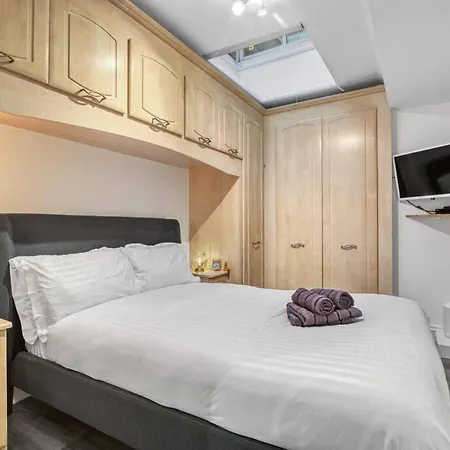 Luxury Oasis Apartment