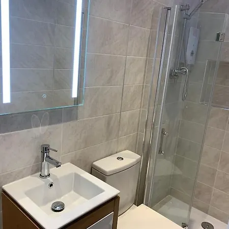 Annex A, A One Bedroom Flat In South London Apartment