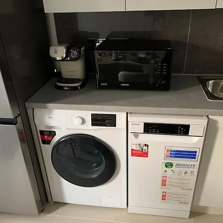 Annex A, A One Bedroom Flat In South London Carshalton