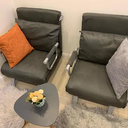 Annex A, A One Bedroom Flat In South London Carshalton