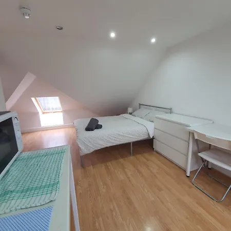 Eastwood Guest house Goodmayes
