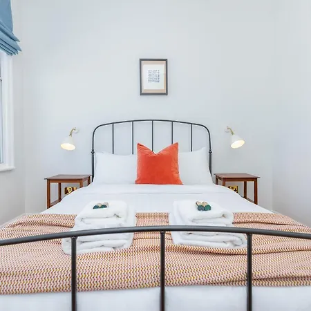 Apartment Bright 1br Apt, 1min To Tube & Kensington Gardens *