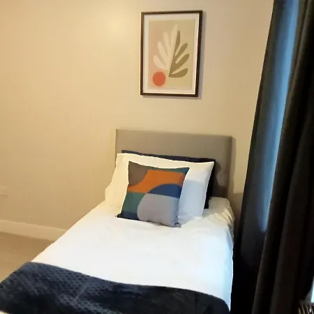 Stylish In London, E14 Apartment London