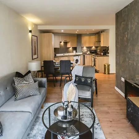 Canary Wharf 2-bed Luxury Haven Apartment London