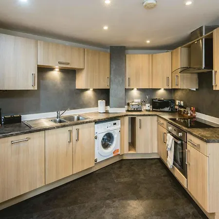 Canary Wharf 2-bed Luxury Haven * London
