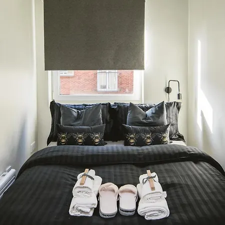 Canary Wharf 2-bed Luxury Haven Apartment