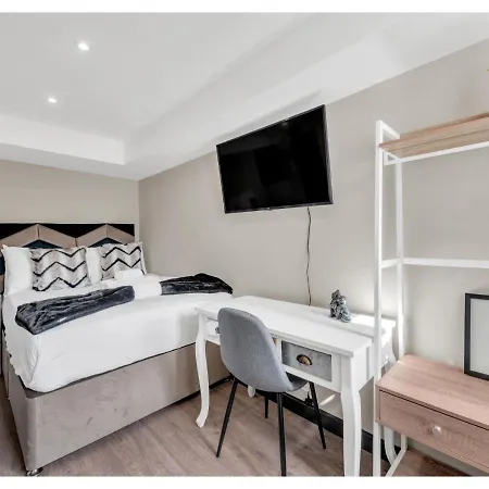 & Explore: Convenient - Prime Location Apartamento Londres