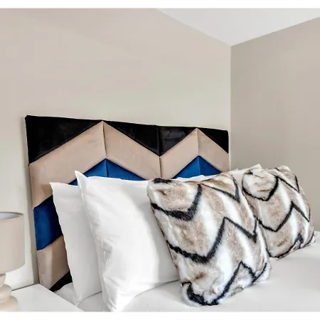 & Explore: Convenient - Prime Location Apartamento *