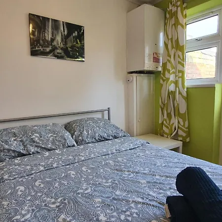 Eastwood Guest house