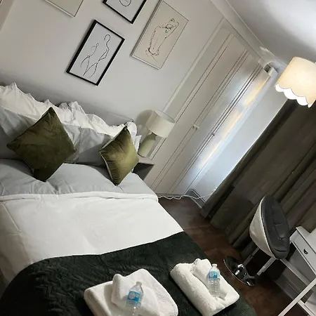 Dalston 1 Bedroom Flat
