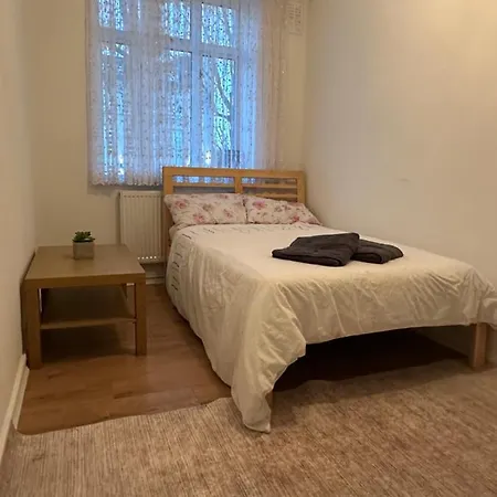 Homestay Spacious Private In The Heart Of Dalston, Hackney London