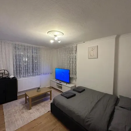 Homestay Spacious Private In The Heart Of Dalston, Hackney London