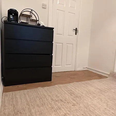 Homestay Spacious Private In The Heart Of Dalston, Hackney
