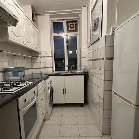 Spacious Private In The Heart Of Dalston, Hackney Homestay *