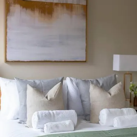 Elegant 1-br Retreat In Centre Apartment Ilford