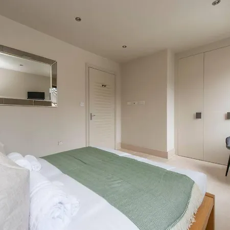 Apartment Elegant 1-br Retreat In Centre *