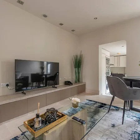 Elegant 1-br Retreat In Centre *