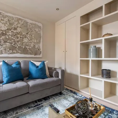 Elegant 1-br Retreat In Centre *