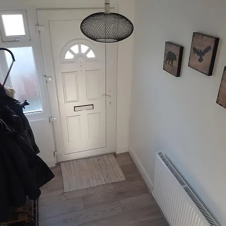 Double Bedroom In Sudbury Hill Wembley - 10 Mins From Wembley Stadium *