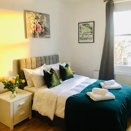 20 Min To London- 2 Bedrooms Londres