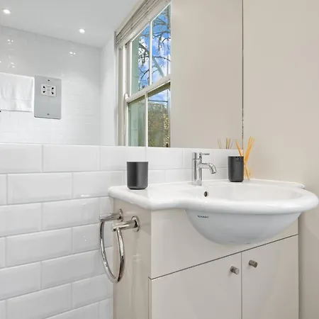 Notting Hill: Stylish 1br With Terrace - * Londra