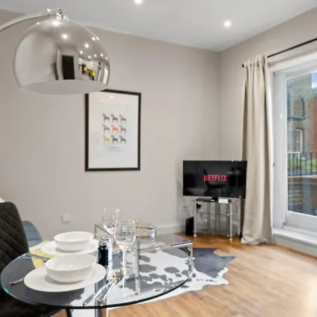 Notting Hill: Stylish 1br With Terrace - Apartment London