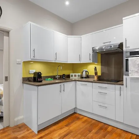 Apartment Notting Hill: Stylish 1br With Terrace - London
