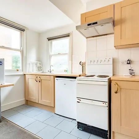 Finchley Road 13 London