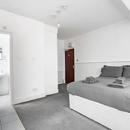Finchley Road 13 Apartment *