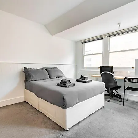 Apartment Finchley Road 13 London
