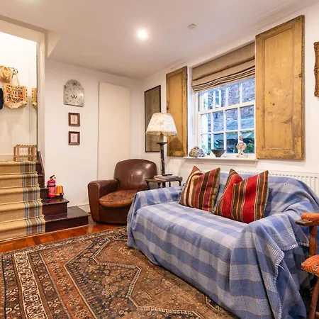 Character In Historic Hampstead Holiday home