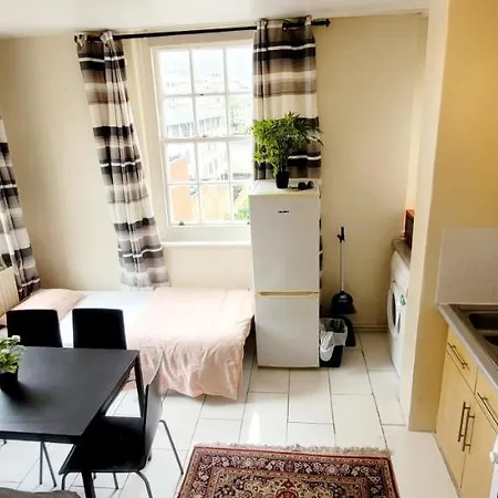 Flat In Apartment London