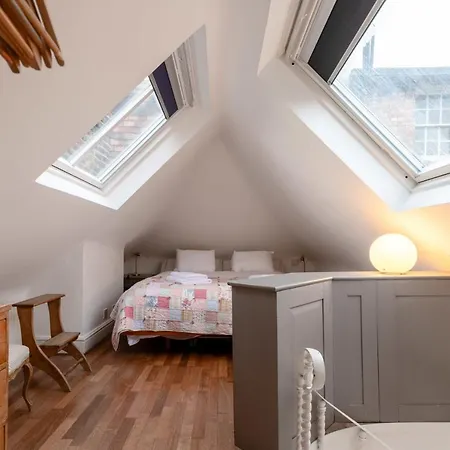 Holiday home Character In Historic Hampstead