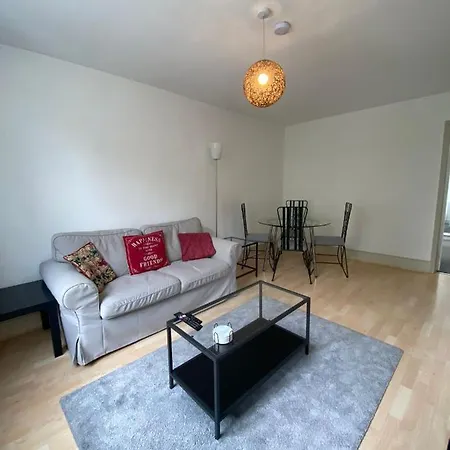 Apartment Remarkable 1-bed In Putney Village