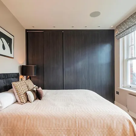Hampstead Luxury Flat-hosted By Sweetstay *