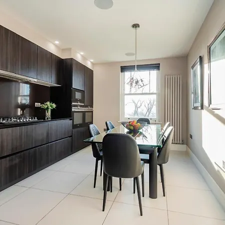 Hampstead Luxury Flat-hosted By Sweetstay *